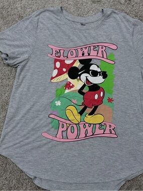 Disney women's Flower Power" Gray Graphic Tee - Mickey Mouse